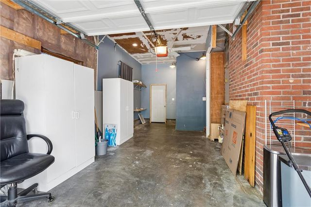 119 Nicewood DR, Newport News, VA 23602