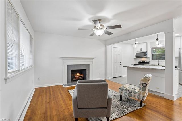 119 Nicewood DR, Newport News, VA 23602