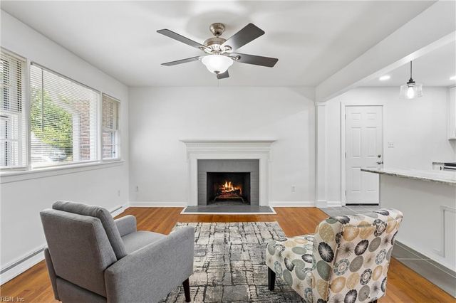 119 Nicewood DR, Newport News, VA 23602