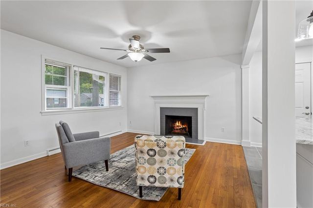 119 Nicewood DR, Newport News, VA 23602