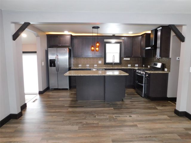 8389 EDINBORO Road, Erie, PA 16509