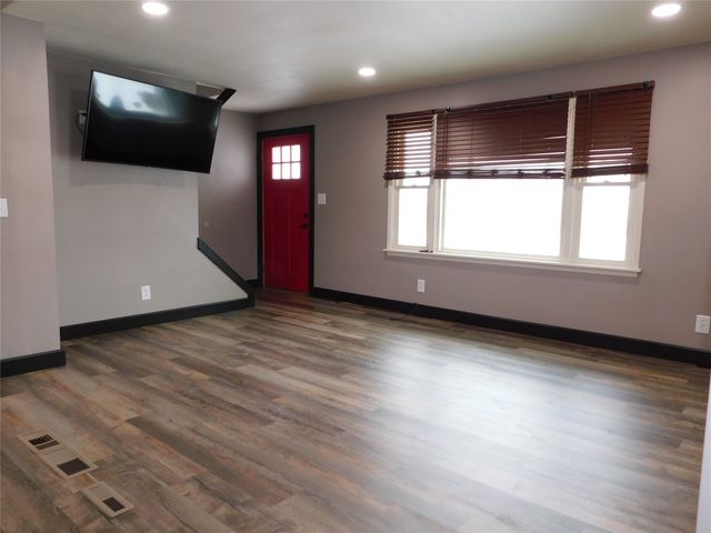 8389 EDINBORO Road, Erie, PA 16509