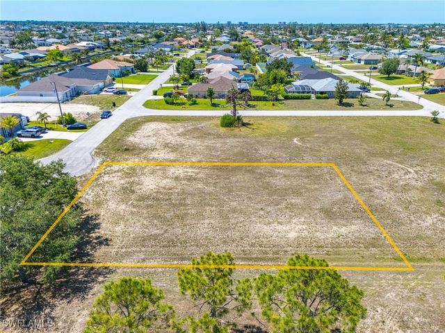 2418 SW 11th AVE, Cape Coral, FL 33914