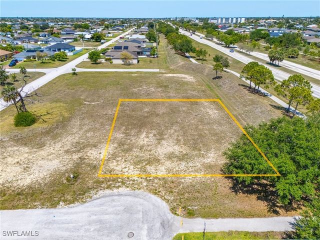 2418 SW 11th AVE, Cape Coral, FL 33914