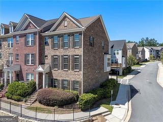 2059 Falls Park Way, Decatur, GA 30033