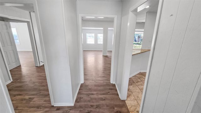 1717 E Mesquite Lane, Victoria, TX 77901