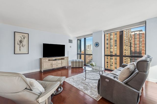 1122 N Clark Street 2308, Chicago, IL 60610