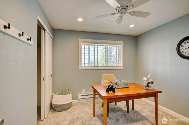 983 NE O'Leary Street, Oak Harbor, WA 98277