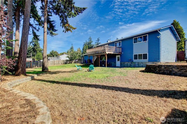 983 NE O'Leary Street, Oak Harbor, WA 98277