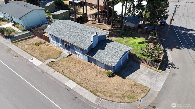 983 NE O'Leary Street, Oak Harbor, WA 98277