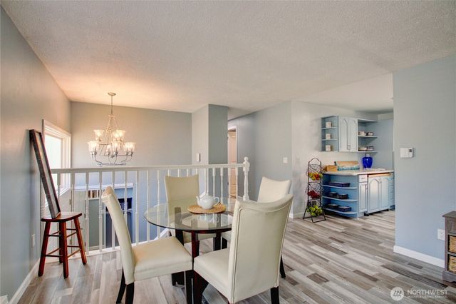 983 NE O'Leary Street, Oak Harbor, WA 98277