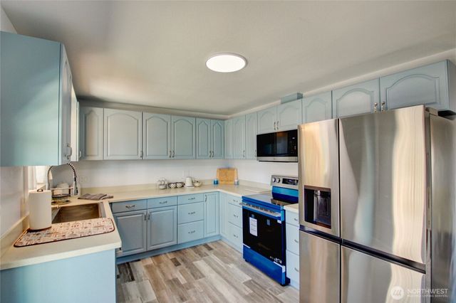 983 NE O'Leary Street, Oak Harbor, WA 98277