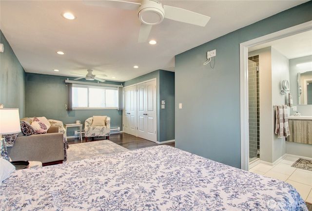 983 NE O'Leary Street, Oak Harbor, WA 98277