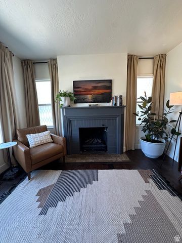 4662 S RAINBOW DR, Salt Lake City, UT 84107