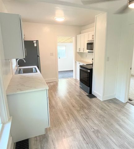 1146 Coolidge Avenue, Benton Harbor, MI 49022