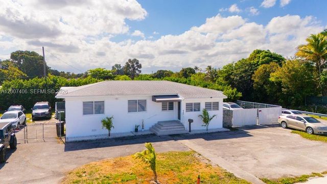 5290 Palm Avenue, Hialeah, FL 33012