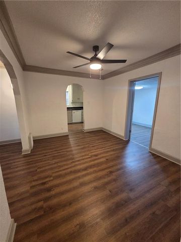 3831 NE ANTIOCH Road, Kansas City, MO 64117