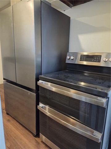 3831 NE ANTIOCH Road, Kansas City, MO 64117