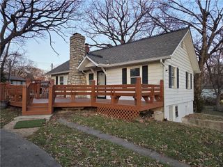 3831 NE ANTIOCH Road, Kansas City, MO 64117