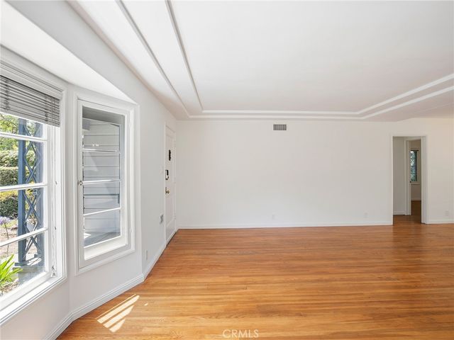1727 N Hill Avenue, Pasadena, CA 91104