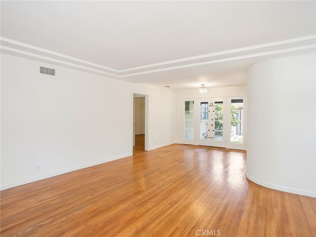 1727 N Hill Avenue, Pasadena, CA 91104