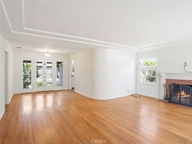 1727 N Hill Avenue, Pasadena, CA 91104