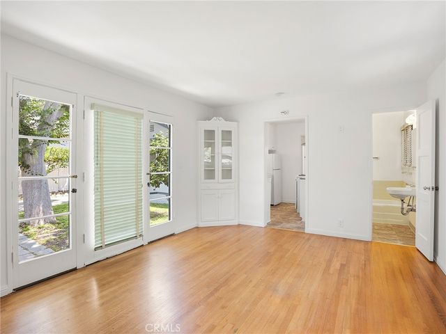 1727 N Hill Avenue, Pasadena, CA 91104