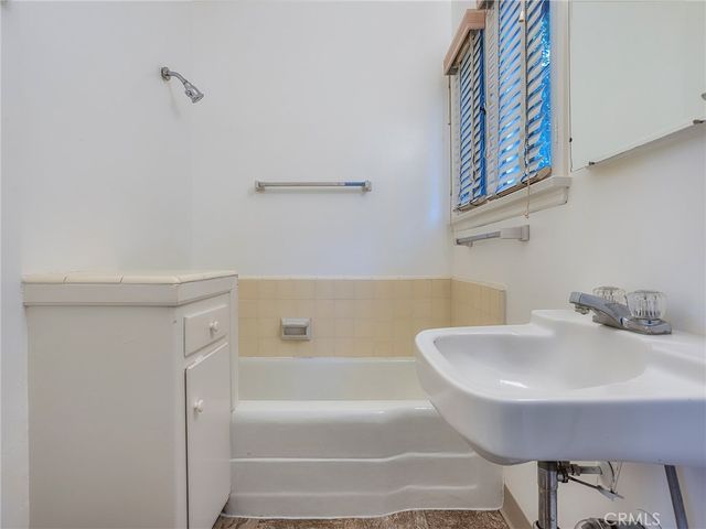 1727 N Hill Avenue, Pasadena, CA 91104