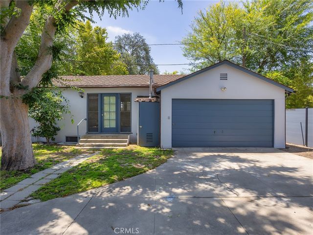1727 N Hill Avenue, Pasadena, CA 91104