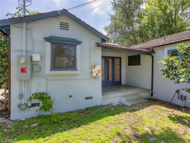 1727 N Hill Avenue, Pasadena, CA 91104