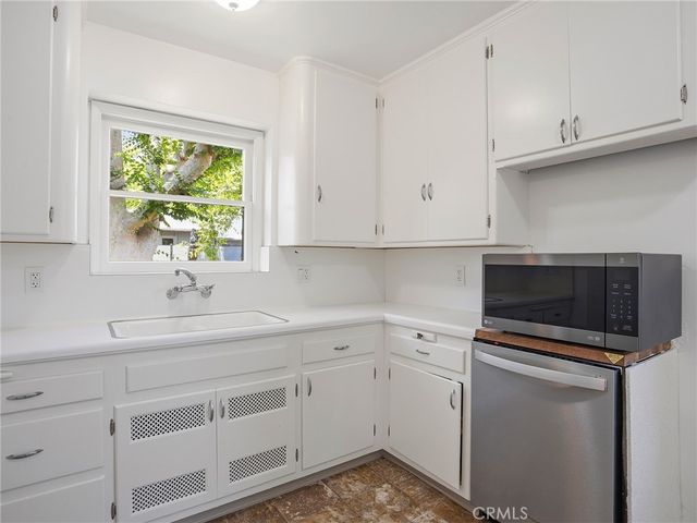 1727 N Hill Avenue, Pasadena, CA 91104