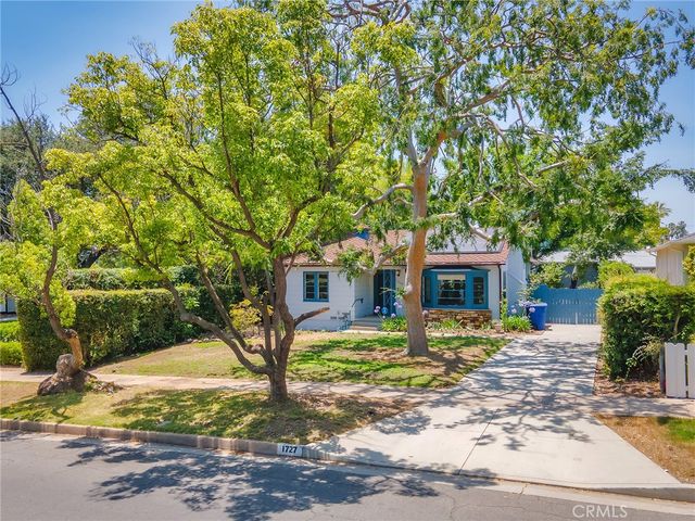 1727 N Hill Avenue, Pasadena, CA 91104