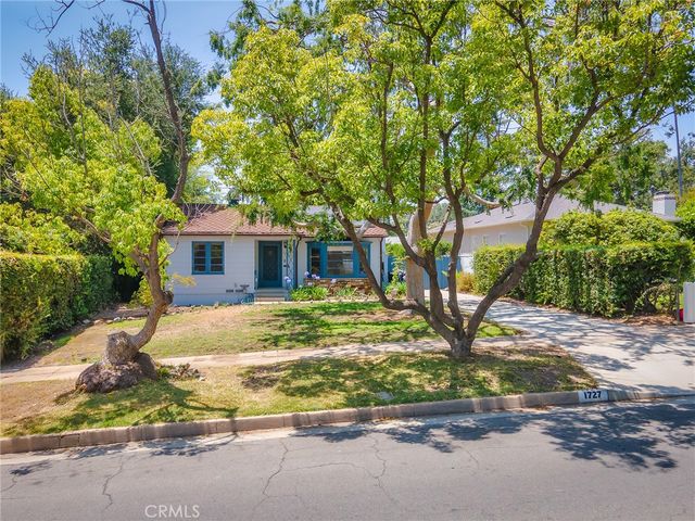 1727 N Hill Avenue, Pasadena, CA 91104