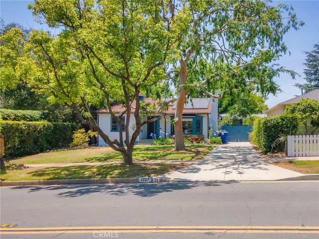 1727 N Hill Avenue, Pasadena, CA 91104