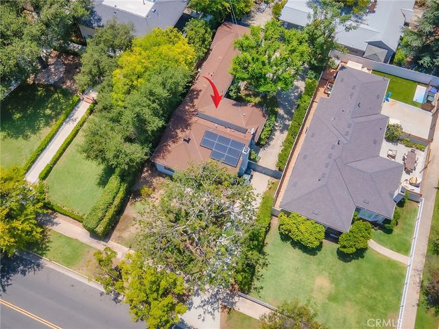 1727 N Hill Avenue, Pasadena, CA 91104