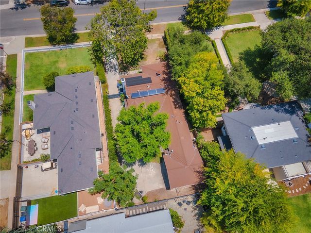 1727 N Hill Avenue, Pasadena, CA 91104