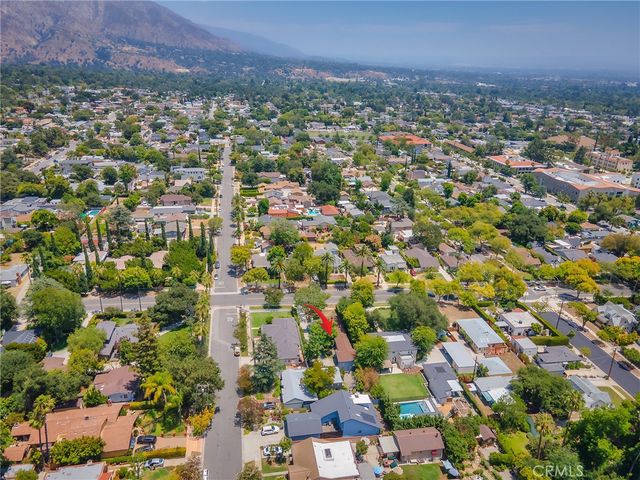 1727 N Hill Avenue, Pasadena, CA 91104