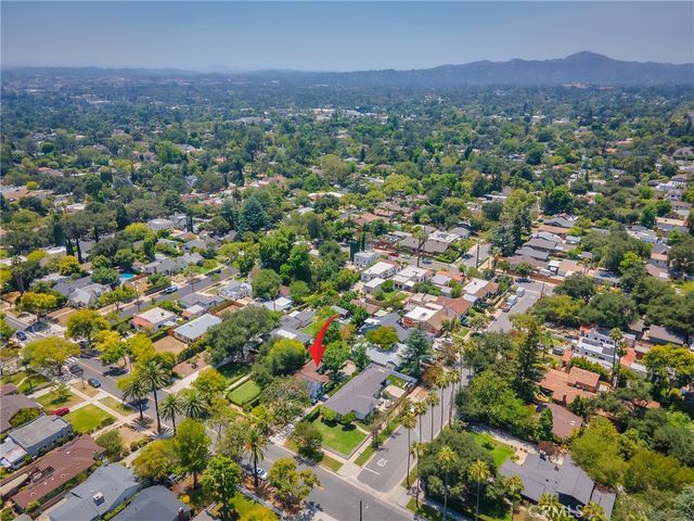 1727 N Hill Avenue, Pasadena, CA 91104