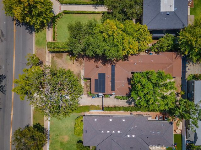 1727 N Hill Avenue, Pasadena, CA 91104