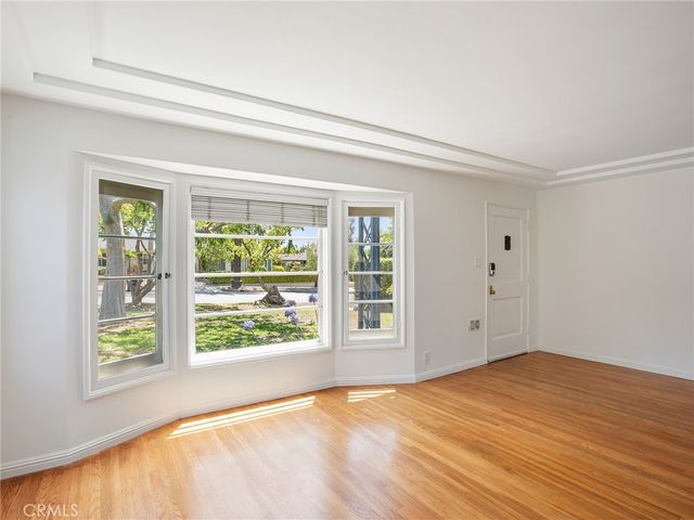 1727 N Hill Avenue, Pasadena, CA 91104