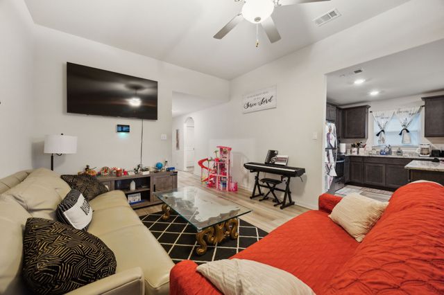 1417 Sunkiss Drive, Fort Worth, TX 76140