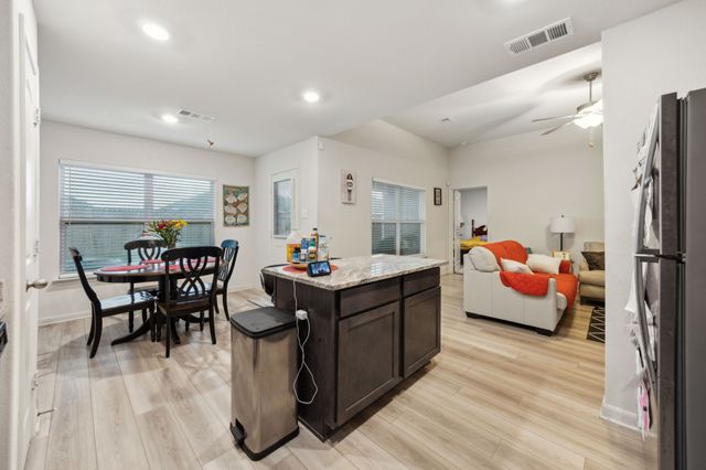 1417 Sunkiss Drive, Fort Worth, TX 76140