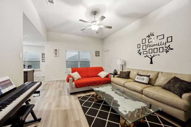 1417 Sunkiss Drive, Fort Worth, TX 76140