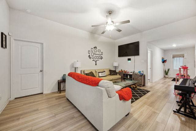 1417 Sunkiss Drive, Fort Worth, TX 76140