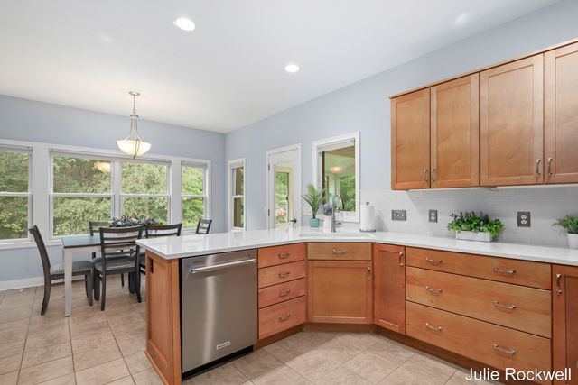 4730 Sundial Drive Ne, Plainfield Twp, MI 49525