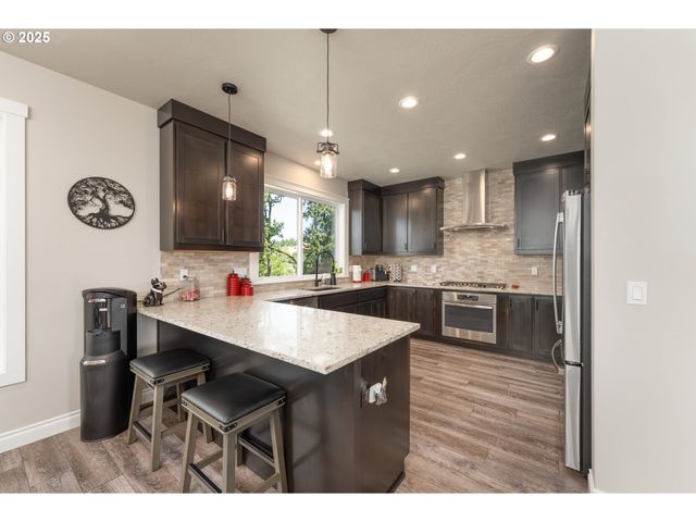 1062 SOUTHRIDGE Way, Roseburg, OR 97470