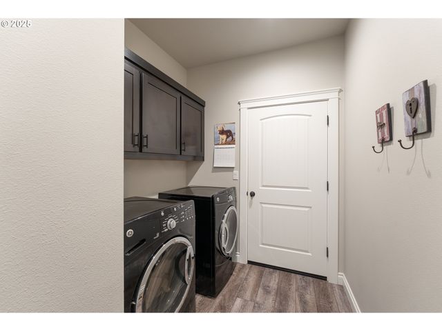 1062 SOUTHRIDGE Way, Roseburg, OR 97470