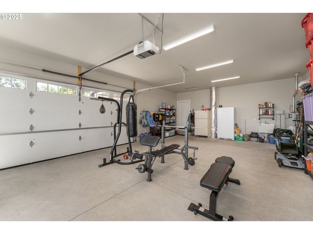 1062 SOUTHRIDGE Way, Roseburg, OR 97470