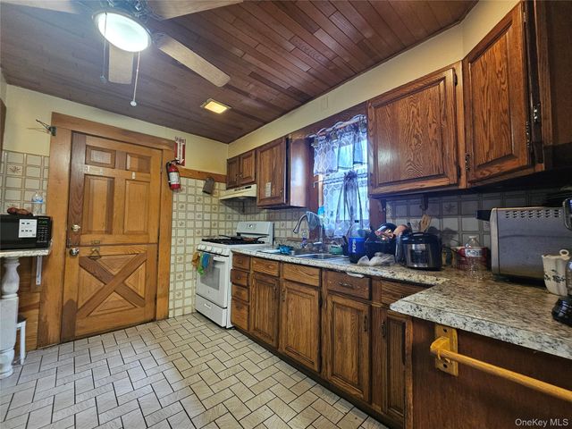 23 Harrison Street, Middletown, NY 10940