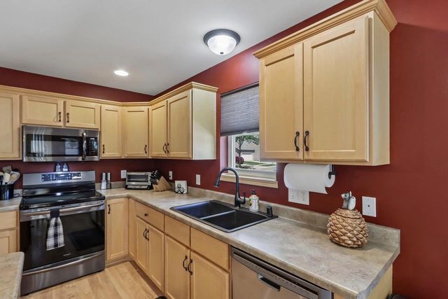 501 Pine Lawn Parkway, Verona, WI 53593